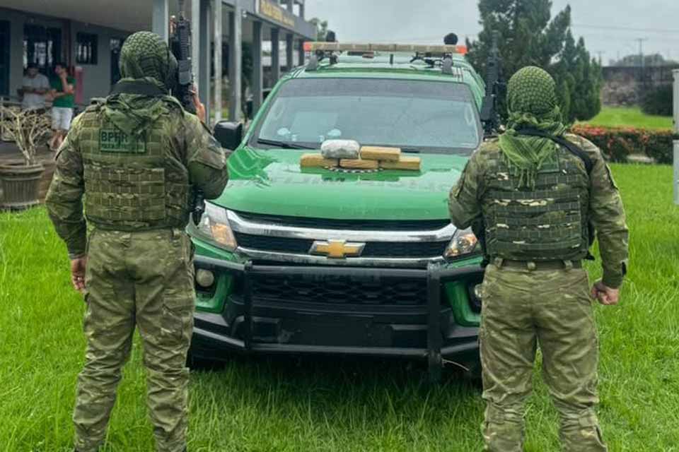 <div style="
                font-size: 18px;
                font-weight: bold;
                color: #0073aa;
                margin-bottom: 5px;
                text-transform: uppercase;
            ">APREENSÃO DE DROGAS</div>Operação Protetor das Divisas apreende mais de 5 kg de drogas em Guajará-Mirim