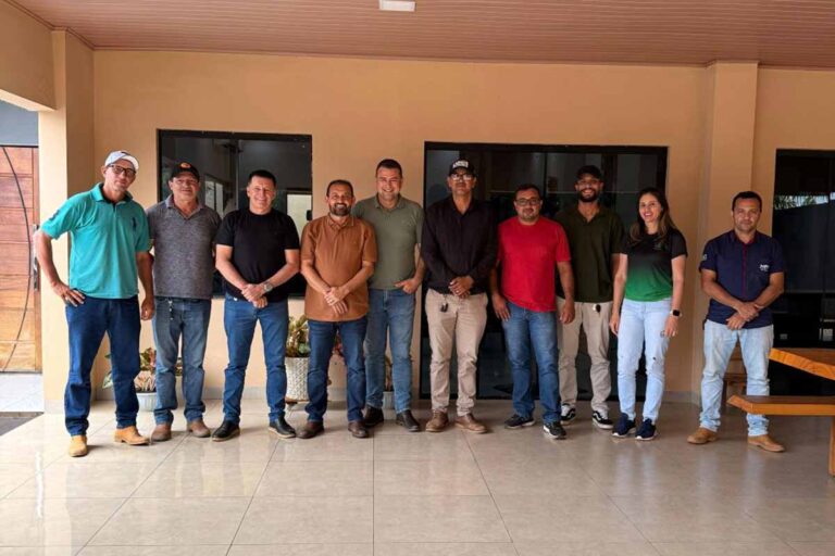 Laerte Gomes entrega equipamentos esportivos e reforça apoio à Diretoria de Esportes em Urupá