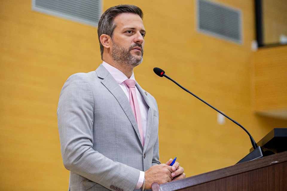 <div style="
                font-size: 18px;
                font-weight: bold;
                color: #0073aa;
                margin-bottom: 5px;
                text-transform: uppercase;
            ">TRANSPORTE DE PACIENTES</div>Triunfo recebe veículo para transporte de pacientes em hemodiálise com recurso de R$ 160 mil de Delegado Lucas