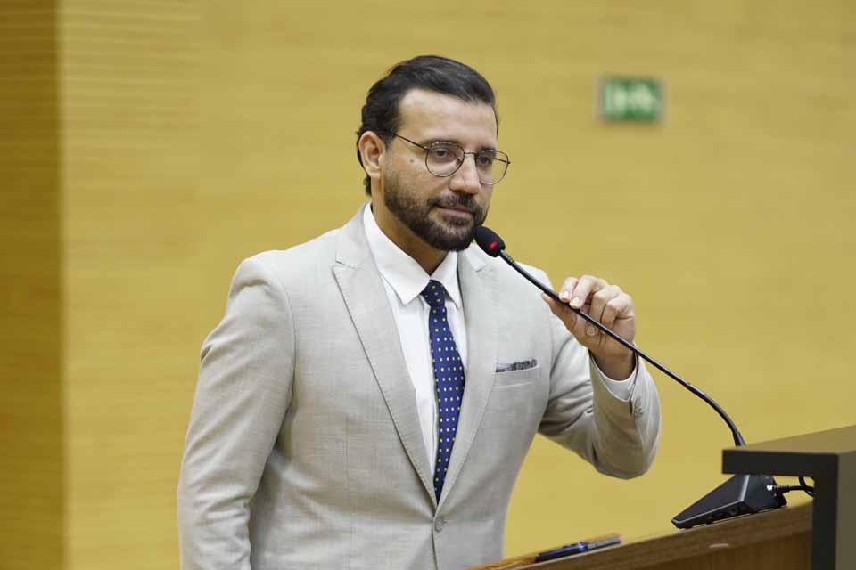 <div style="
                font-size: 18px;
                font-weight: bold;
                color: #0073aa;
                margin-bottom: 5px;
                text-transform: uppercase;
            ">SEGURANÇA PÚBLICA</div>Reforma da Delegacia de Polícia Civil de Guajará-Mirim entra no orçamento estadual de 2026