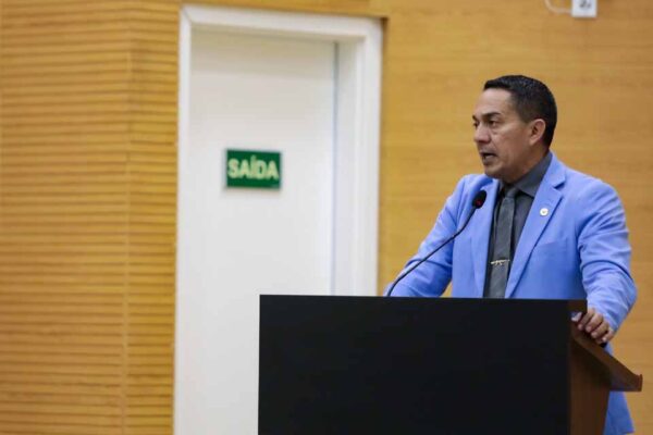 Eyder Brasil libera mais de R$ 5 milhões em emendas para fortalecer a educação em Rondônia no início de 2026