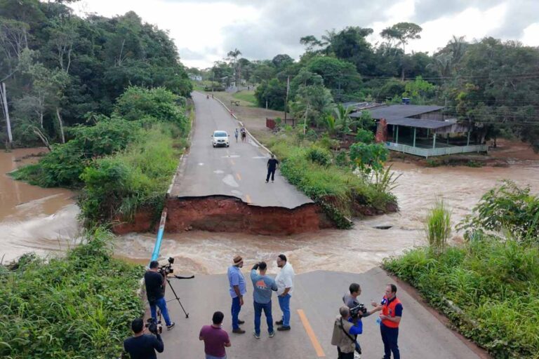 Chuvas rompem Estrada de Santo Antônio e acesso passa a ser feito por rota alternativa em Porto Velho