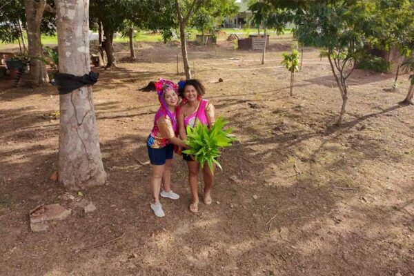 Ecoporé e Pirarucu do Madeira encerram campanha ambiental com plantio no Nova Conquista