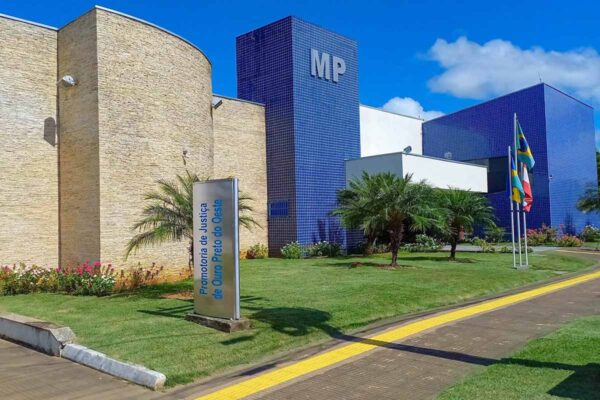 Justiça condena dois homens a mais de 42 anos por roubos e extorsões em Ouro Preto do Oeste