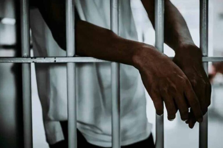 Abordagem da Polícia Militar cumpre ordem de regressão de regime em Cacoal