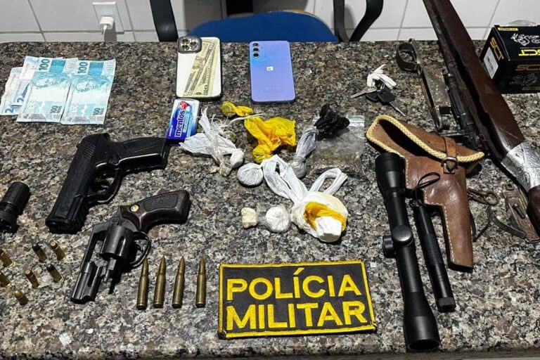 Operação conjunta recupera moto furtada e apreende armas, munições e drogas em bairro de Porto Velho