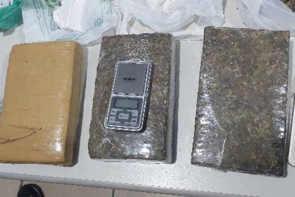 Foragido com mandado até 2026 é preso com 3,3 kg de drogas e moto roubada em Porto Velho