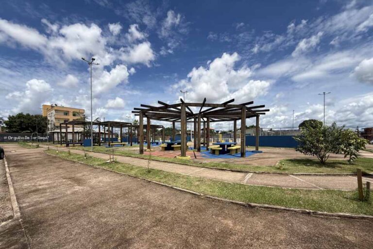 Praça das Camélias é revitalizada com nova iluminação e melhorias estruturais na zona Sul de Porto Velho