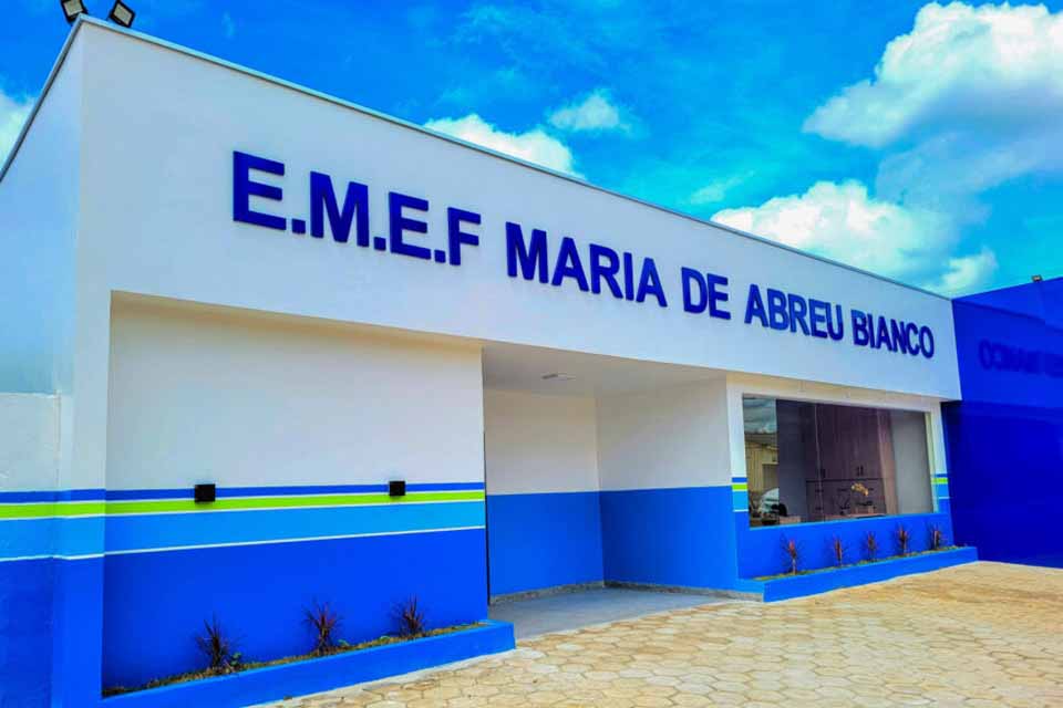 <div style="
                font-size: 18px;
                font-weight: bold;
                color: #0073aa;
                margin-bottom: 5px;
                text-transform: uppercase;
            ">CONSTRUÇÕES E REFORMAS</div>Investimento de R$ 350,1 milhões moderniza 319 escolas da rede estadual em Rondônia