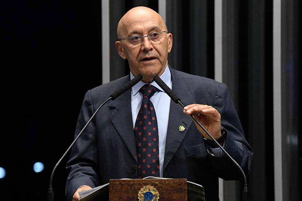 <div style="
                font-size: 18px;
                font-weight: bold;
                color: #0073aa;
                margin-bottom: 5px;
                text-transform: uppercase;
            ">IDEOLOGIA</div>Confúcio Moura reage a críticas nas redes e reafirma posição: “sou social-democrata com tendência à esquerda”