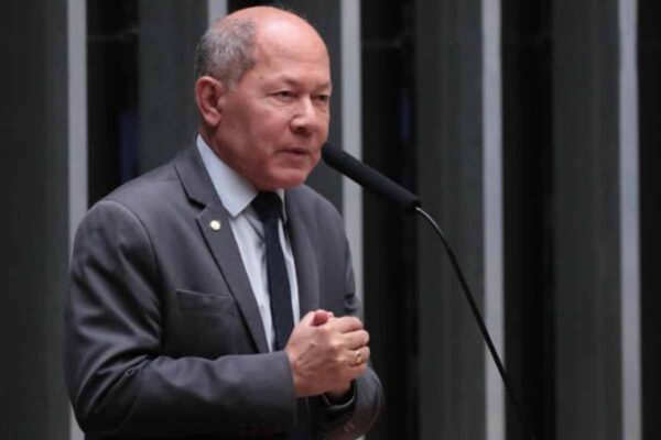 Chrisóstomo critica STF por liberar convocados da CPMI do INSS e diz que decisão “prejudica o processo da investigação”