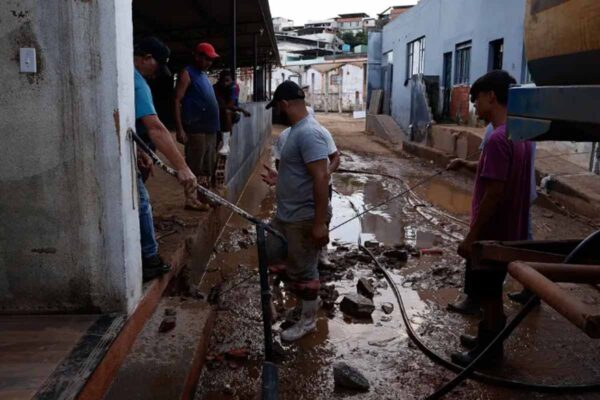 Governo federal reconhece situação de emergência em 16 cidades de MG, RJ e SP após tempestades