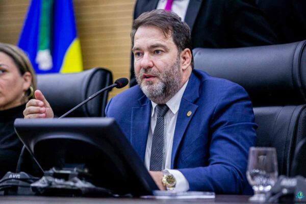 Rodovia RO-478 em Costa Marques tem recuperação urgente solicitada por deputado Alex Redano