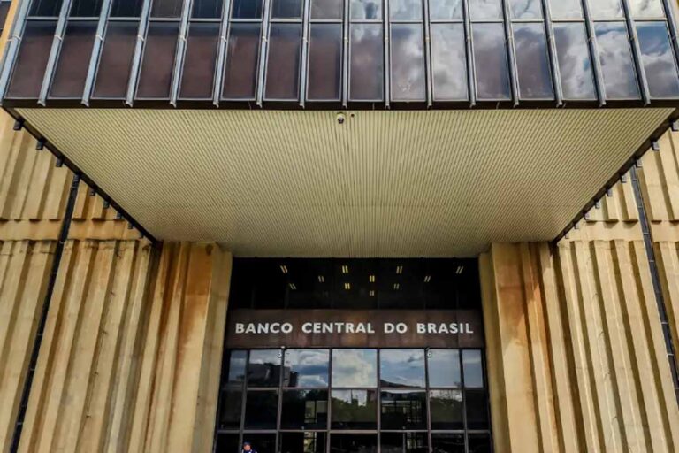 Copom decide juros nesta quarta sob impacto da guerra no Oriente Médio e pressão no petróleo