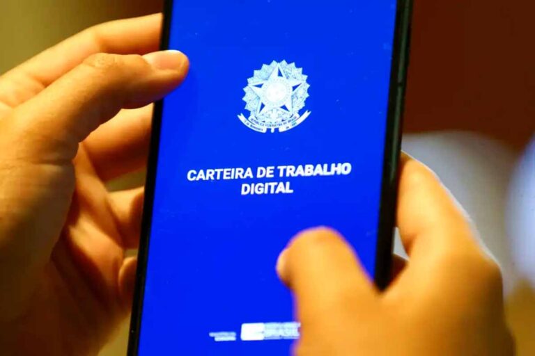Desemprego no Brasil fica em 5,4% e mantém menor taxa da série histórica iniciada em 2012