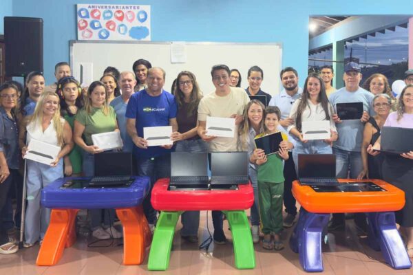 Cirone Deiró destina R$ 100 mil e Centro do Autismo de Cacoal recebe novos equipamentos tecnológicos