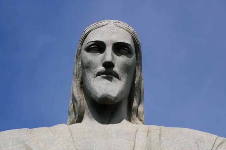 Cristo Redentor será iluminado de teal em lançamento da campanha “Feminicídio Nunca Mais” no Rio