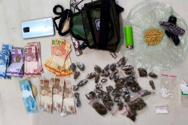 Apreensão de drogas e dinheiro marca ação conjunta da PM e Polícia Civil em Ji-Paraná