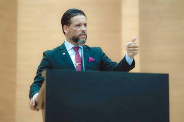 Delegado Camargo critica tarifa do pedágio na BR-364 e propõe abatimento no IPVA em Rondônia