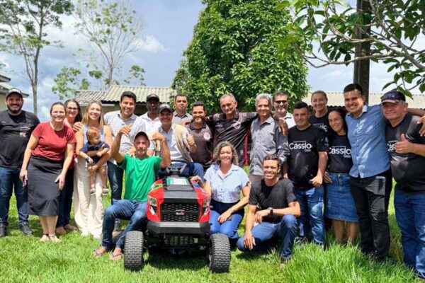 Deputado Cássio Gois destina tratorito e reforça apoio ao esporte e à agricultura familiar em Cacoal