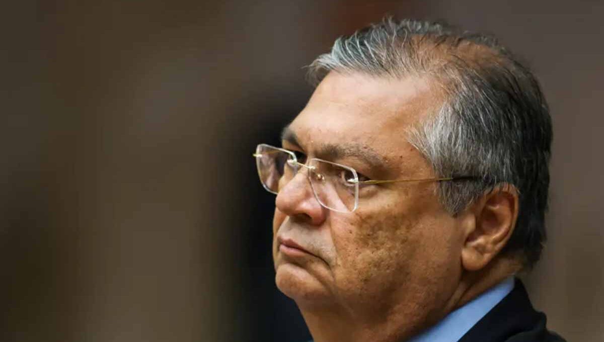 Flávio Dino suspende decisão da CPMI do INSS que determinou quebra de sigilos de Lulinha