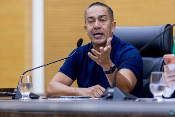 Eyder Brasil destina R$ 500 mil para regularização fundiária em bairros de Porto Velho