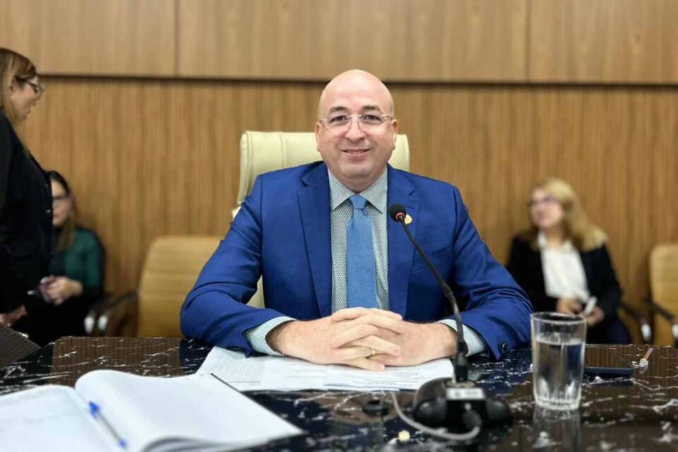 <div style="
                font-size: 18px;
                font-weight: bold;
                color: #0073aa;
                margin-bottom: 5px;
                text-transform: uppercase;
            ">LEI ORÇAMENTÁRIA 2026</div>Justiça determina repasse integral de 5% do duodécimo à Câmara de Porto Velho e presidência restabelece auxílio alimentação