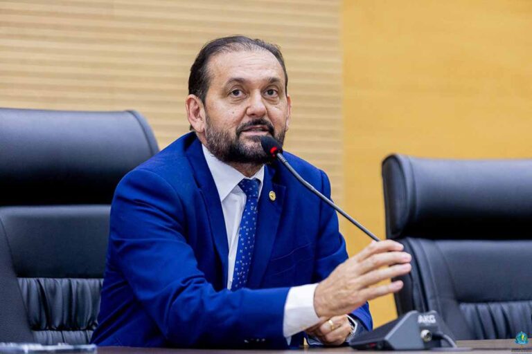 Theobroma recebe R$ 500 mil para compra de implementos agrícolas com apoio do deputado Laerte Gomes