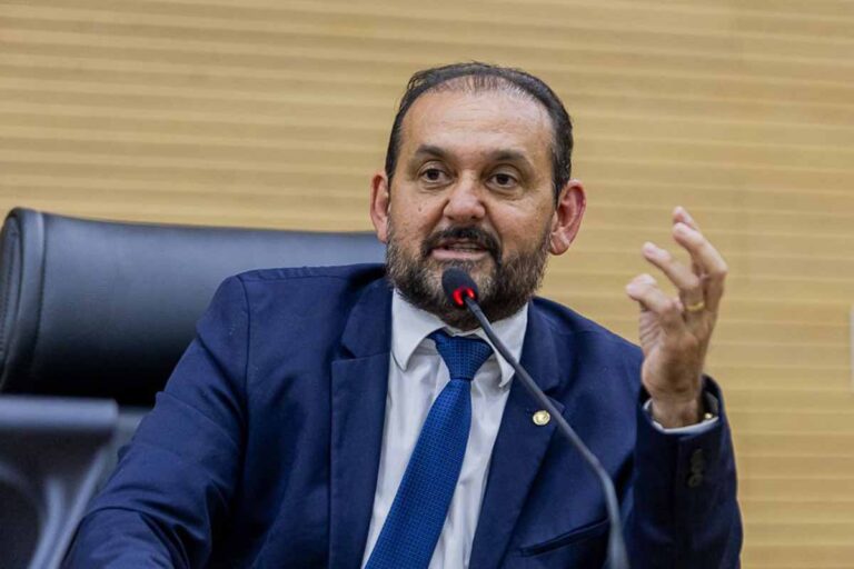 Deputado Laerte Gomes confirma pagamento de R$ 248 mil para compra de trator em Seringueiras