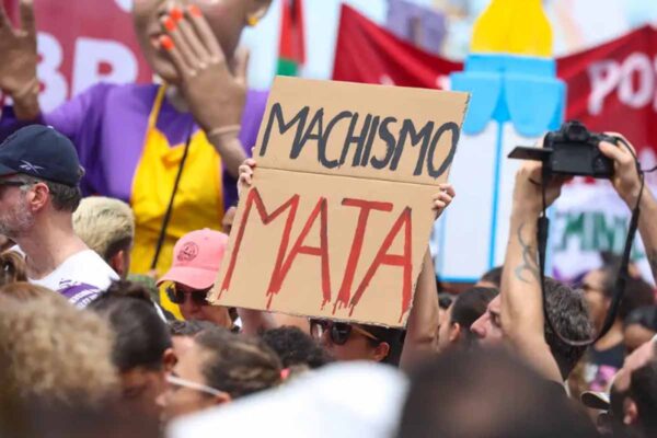 Termos como “redpill”, “incel” e “machosfera”: entenda as expressões usadas por grupos misóginos na internet