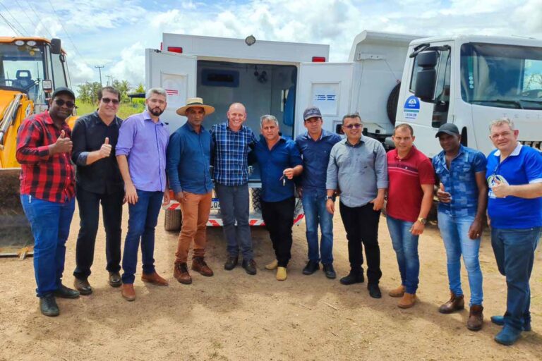 Ambulância destinada por Ezequiel Neiva reforça transporte de pacientes no distrito de Jacinópolis, em Nova Mamoré