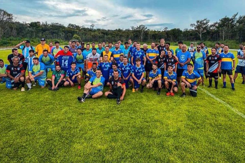 <div style="
                font-size: 18px;
                font-weight: bold;
                color: #0073aa;
                margin-bottom: 5px;
                text-transform: uppercase;
            ">ESPORTE SOCIAL</div>Deputado Nim Barroso reafirma apoio à Associação Desportiva Missões durante torneio em Vilhena