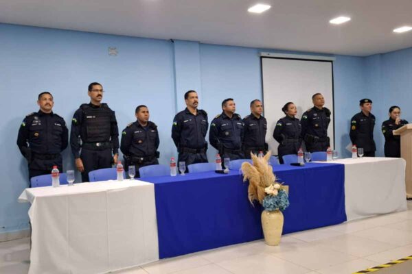 Polícia Militar de Rondônia homenageia policiais destaque do 1º trimestre em Guajará-Mirim
