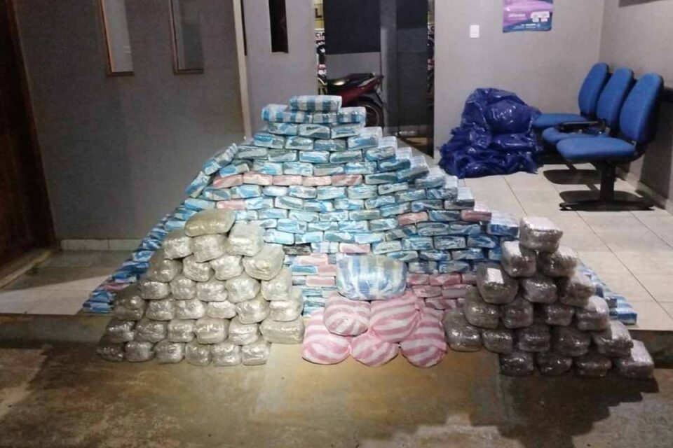 <div style="
                font-size: 18px;
                font-weight: bold;
                color: #0073aa;
                margin-bottom: 5px;
                text-transform: uppercase;
            ">COMBATE AO TRÁFICO</div>Polícia Militar de Rondônia apreende mais de 600 kg de drogas e amplia ações de combate ao crime em 2026