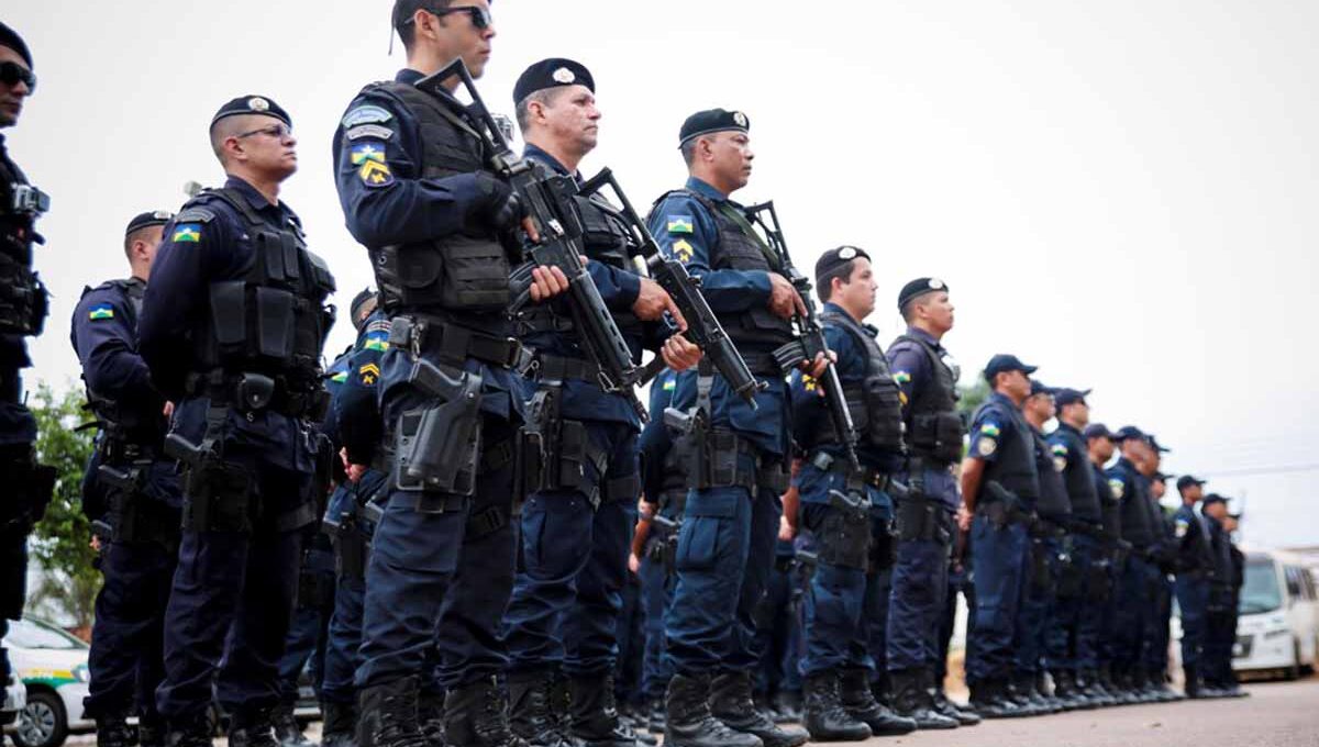 Suspeito de tráfico de drogas é preso pela Polícia Militar durante patrulhamento em Pimenta Bueno