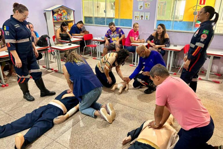 Projeto Samuzinho leva capacitação em primeiros socorros a profissionais da rede municipal de ensino