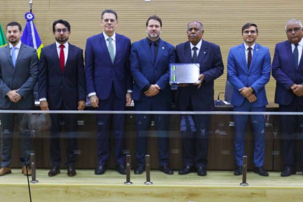 Ministro do STJ Benedito Gonçalves recebe título de Cidadão Honorário de Rondônia na Assembleia Legislativa