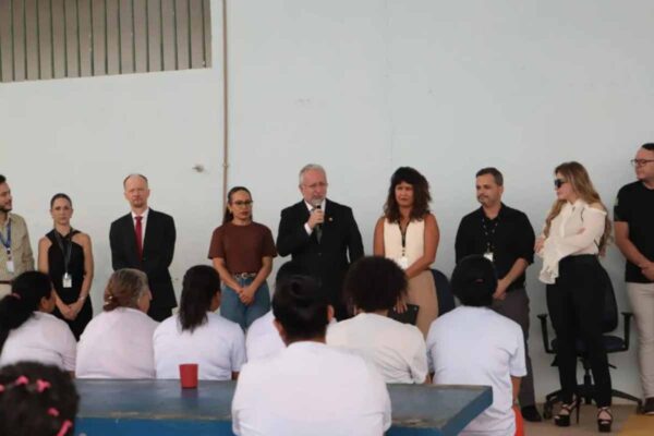 Internos em Porto Velho recebem título de eleitor e regularizam situação para eleições de 2026