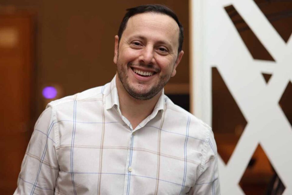 <div style="
                font-size: 18px;
                font-weight: bold;
                color: #0073aa;
                margin-bottom: 5px;
                text-transform: uppercase;
            ">CONE SUL</div>Prefeito afirma que Vilhena tem mais de R$ 160 milhões em obras e investimentos