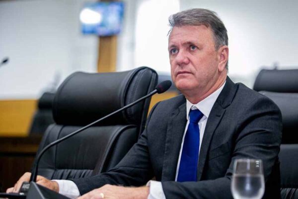 Usina de energia solar instalada em associação rural de Vilhena beneficia agricultores familiares com recurso destinado por Luizinho Goebel