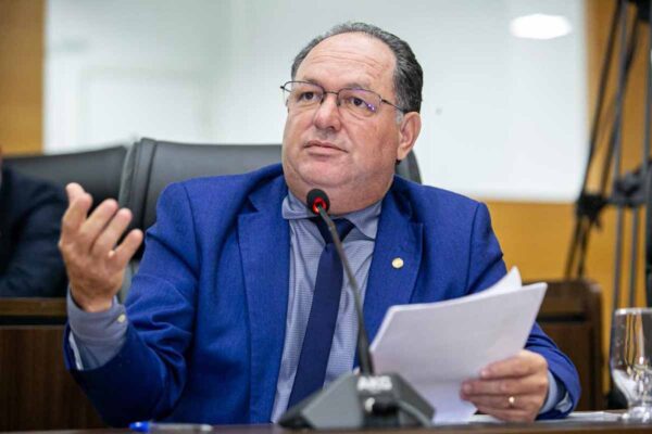 Implementos agrícolas de R$ 205 mil destinados por Pedro Fernandes beneficiam produtores da Aprovarija em Monte Negro