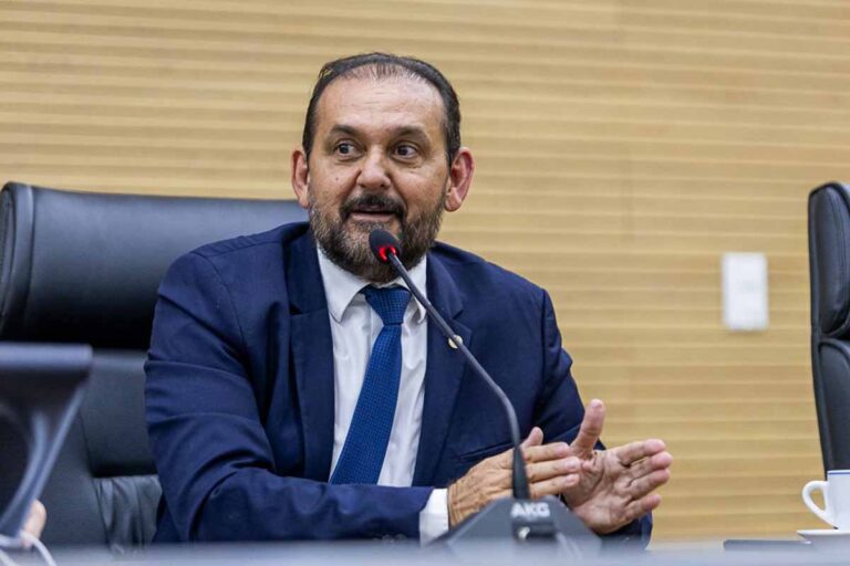 Vale do Anari recebe R$ 500 mil em emenda de Laerte Gomes para compra de implementos agrícolas