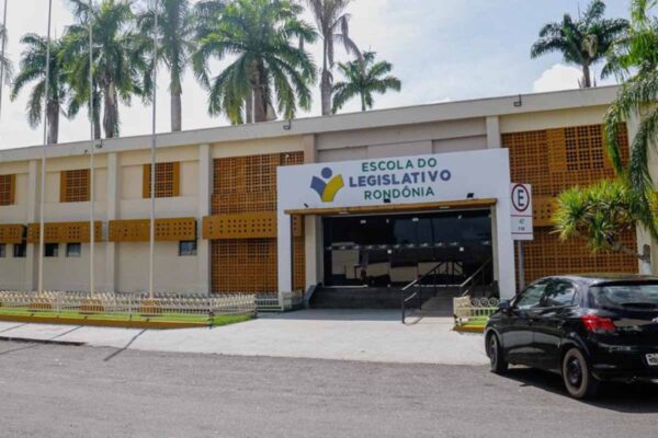 Elero inicia calendário educacional 2026 com cinco cursos gratuitos em Porto Velho