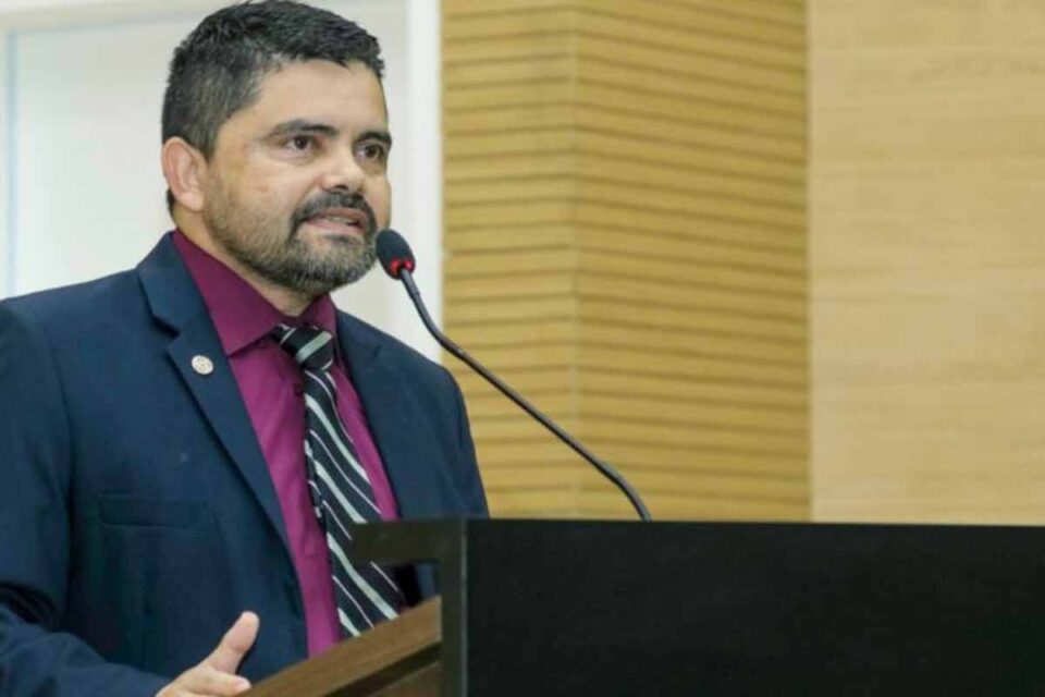 Ex-deputado Jesuíno Boabaid tem ação popular milionária extinta na Justiça ao pedir medidas para animais afetados pela cheia do Rio Madeira