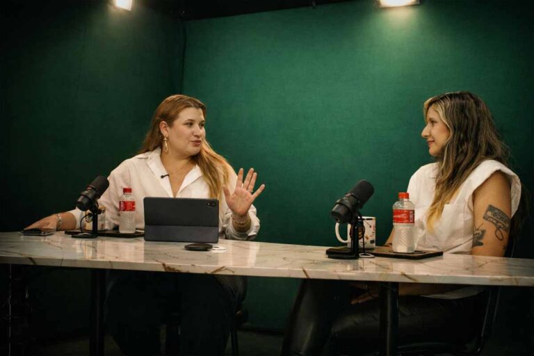 Hey, Manda Job! ganha destaque no Conexão RH em entrevista com Kimberlly Crivi sobre comunicação, IA e mercado publicitário