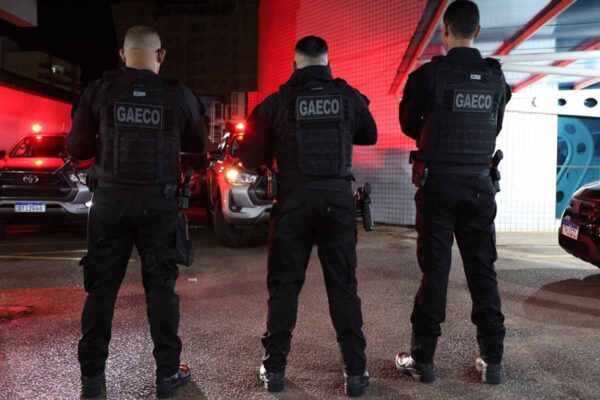 Justiça condena 11 integrantes de facção por ataques a ônibus escolares em Porto Velho e distritos