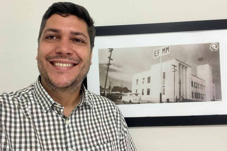 <div style="
                font-size: 18px;
                font-weight: bold;
                color: #0073aa;
                margin-bottom: 5px;
                text-transform: uppercase;
            ">CAPITAL</div>Diretor executivo de Imprensa deixa Prefeitura de Porto Velho e relata balanço de atuação na comunicação institucional