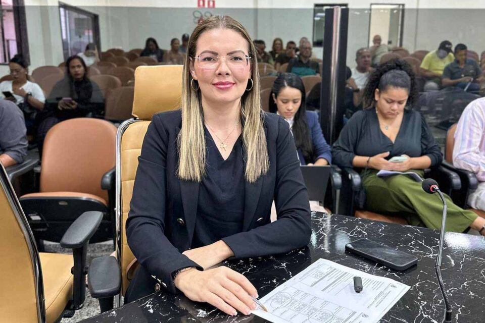 <div style="
                font-size: 18px;
                font-weight: bold;
                color: #0073aa;
                margin-bottom: 5px;
                text-transform: uppercase;
            ">LIBERDADE DE EXPRESSÃO</div>TRE de Rondônia nega liminar em ação contra vereadora Sofia Andrade por suposta propaganda antecipada negativa