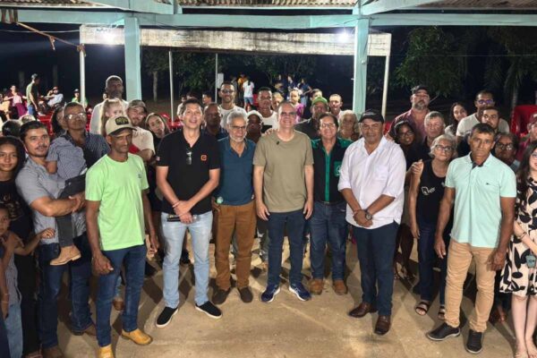 Deputado Alan Queiroz entrega equipamentos agrícolas e reforça produção rural em Monte Negro