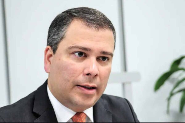STF confirma prisão de ex-presidente do BRB em investigação sobre propina milionária